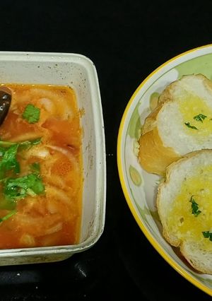 Hình của món Cá hộp sốt cà xào hành tây.