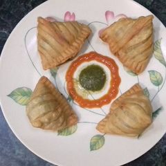 Striped aloo samosa A picture of Striped aloo samosa.