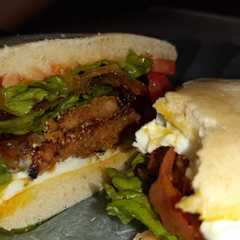 A picture of Hamburguesa de soja con pan Árabe 🔥❤😋.