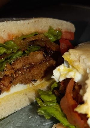 Una foto de Hamburguesa de soja con pan Árabe 🔥❤😋