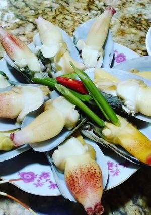 Hình của món Tu hài, ngao 2 còi hấp sả.