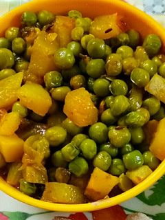 নিরামিষ সবুজ ঘুগনি (niramish sabuj ghoogni recipe in Bengali) রেসিপির প্রধান ছবি