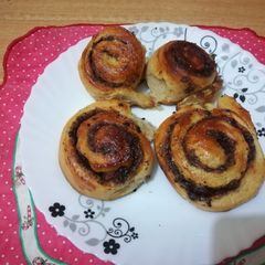 A picture of Cinnamon-chocolate rolls.