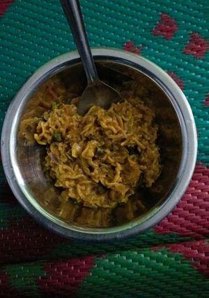 मैगी (maggi recipe in Hindi) रेसिपी मुख्य फोटो