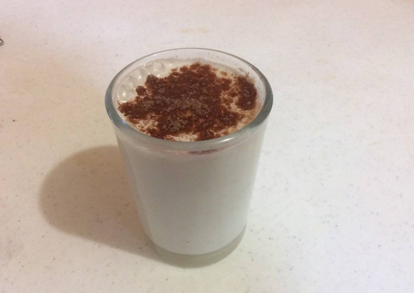 Smoothie with guava and marzipan