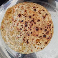 A picture of Dal paratha.