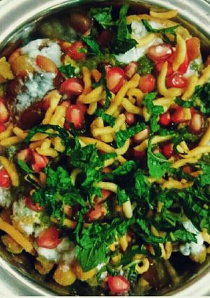 A picture of Pani puri chaat.