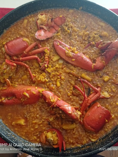 Una foto de Paella de bogavante🦞