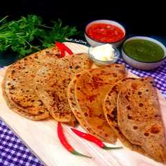A picture of Aloo Paratha.