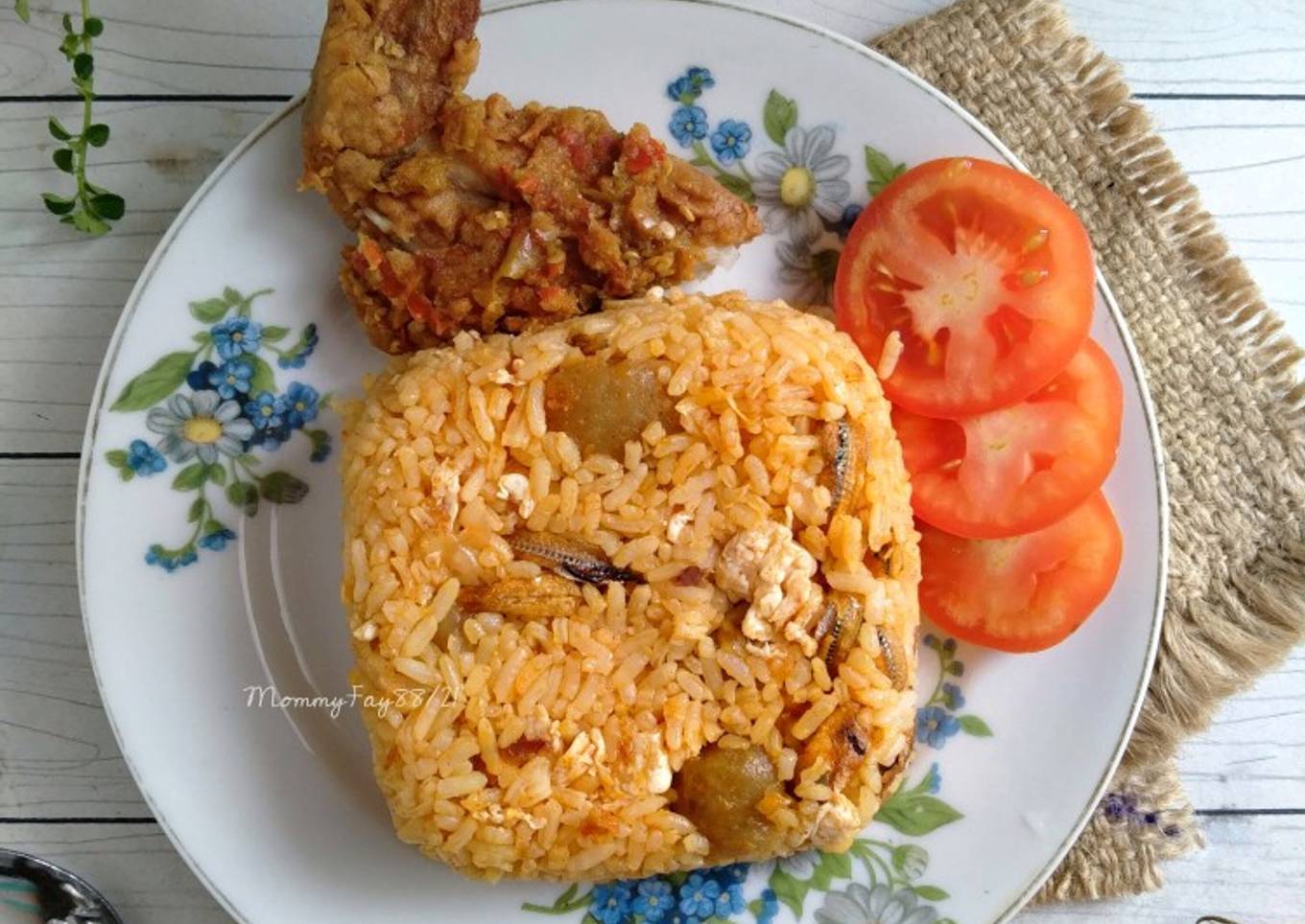 Nasi Goreng Teri Bakso