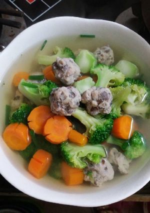 Hình của món Hương vị tình yêu(canh mọc súp lơ cà rốt).