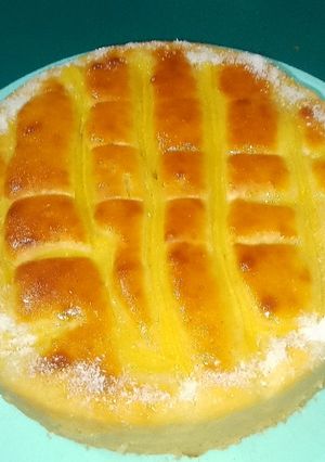 Una foto de Torta Matera con Crema Pastelera