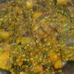 Pui machuri (malabar spinach seeds curry) A picture of Pui machuri (malabar spinach seeds curry).