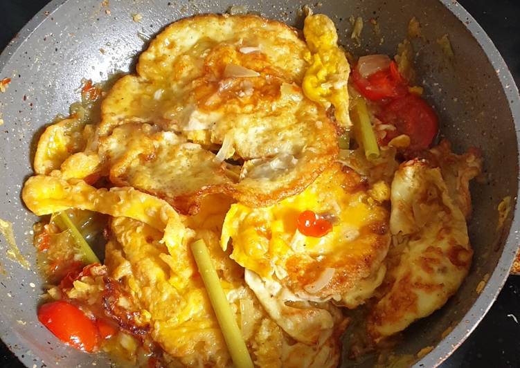 Bahan Balado telur ceplok | Cara Membuat Balado telur ceplok Yang Enak Banget