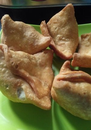 समोसा (samosa recipe in Hindi) रेसिपी मुख्य फोटो