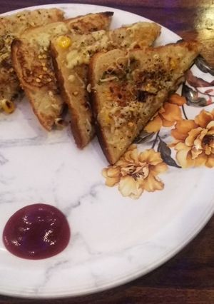 A picture of Bread pizza.