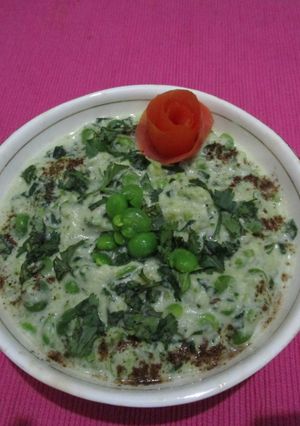 A picture of Methi matar Malai.