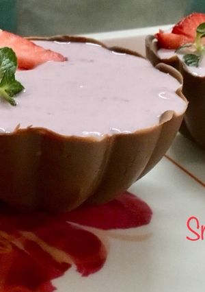 A picture of Strawberry Cream Cheese in  Chocolate Cup.