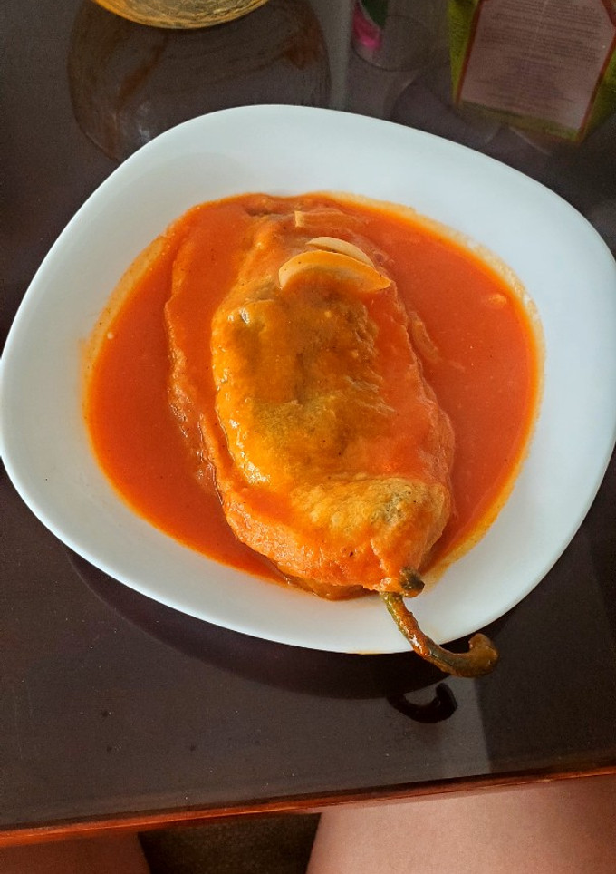 Una foto de Chiles rellenos