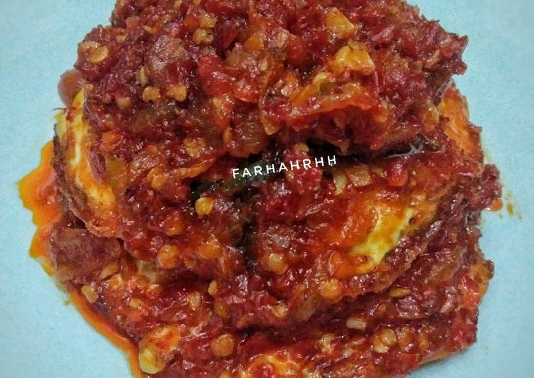 Balado Telur Mata Sapi