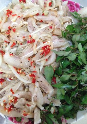 Hình của món Tai mui heo trộn.