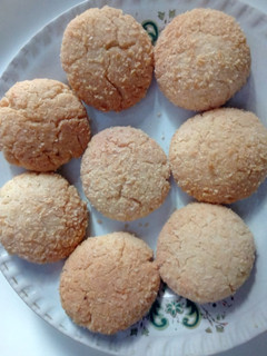 A picture of Coconut biscuits.