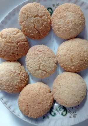 A picture of Coconut biscuits.
