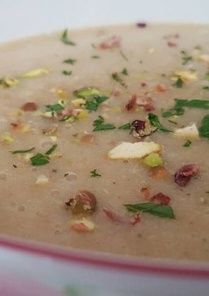 Foto principal de Crema de patata vegana con levadura nutricional
