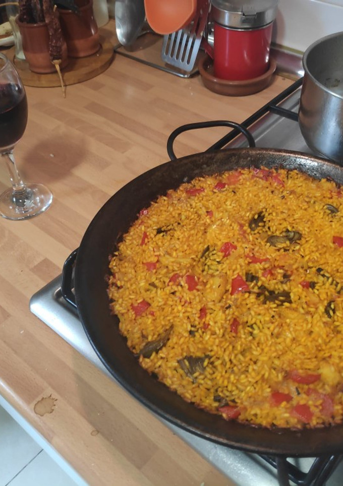Una foto de Paella marisco