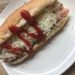 Hot-dog sült hagymával