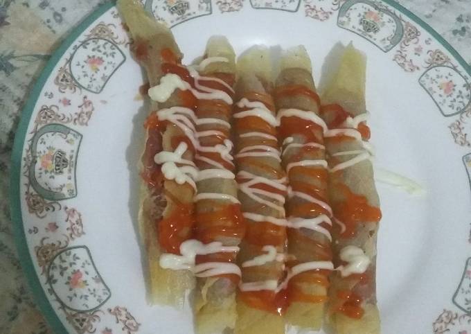 Resep: Sosis gulung kulit lumpia Yang Enak