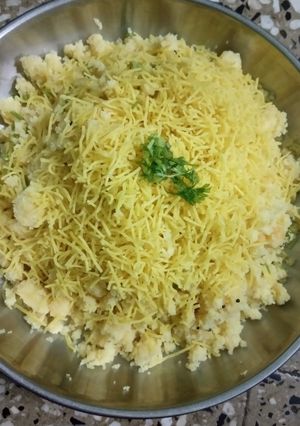 A picture of Sev khamni.