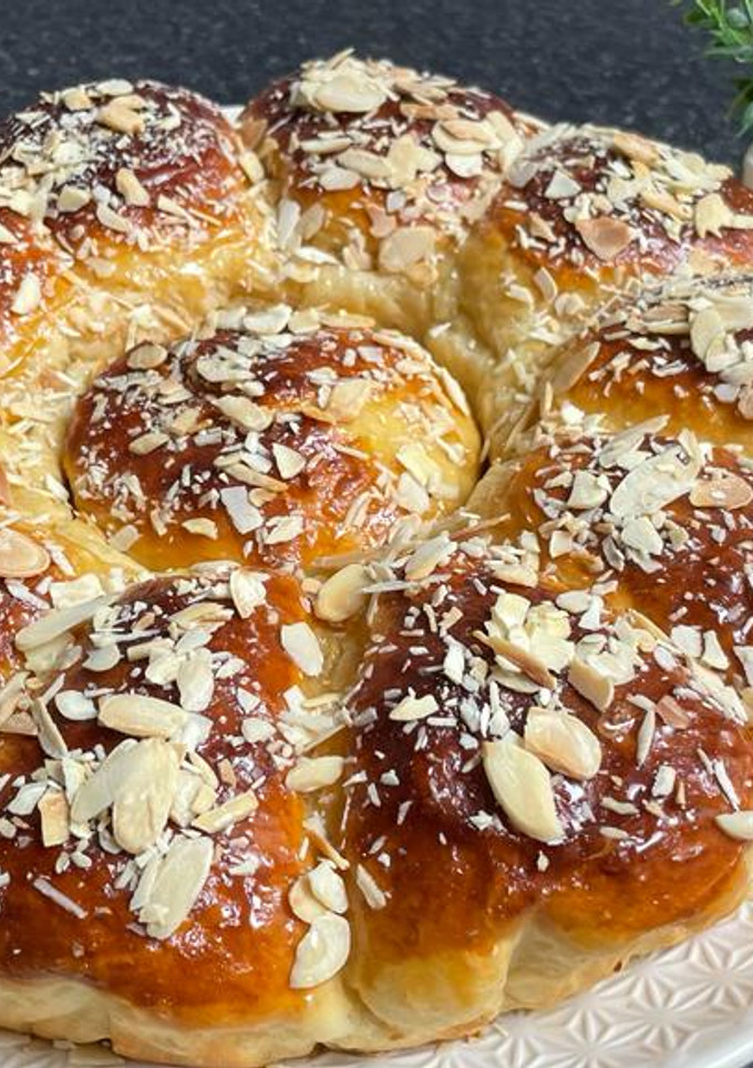Una foto de Receta de Brioche relleno con chocolate Receta deliciosa