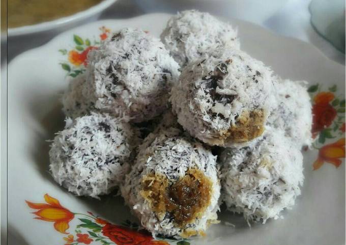 Resep Klepon Kentang Isi Gula Palem Coklat Dan Keju Oleh Liyanify Cookpad