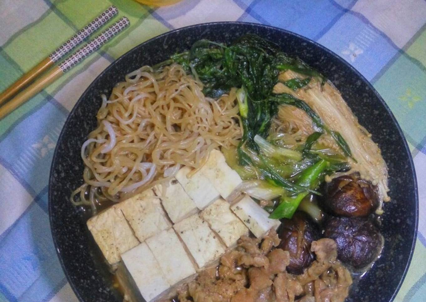 Resep Juara #FestivalResepAsia: Sukiyaki Otentik Jepang すき焼き (+Tips Kalau Tidak Ada Sliced Beef)