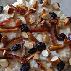 A picture of Oatmeal Healthy Breakfast.