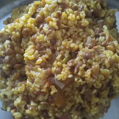 A picture of Brown rice aur masoor dal ki khichdi.