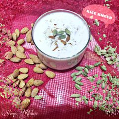 A picture of Rice kheer.