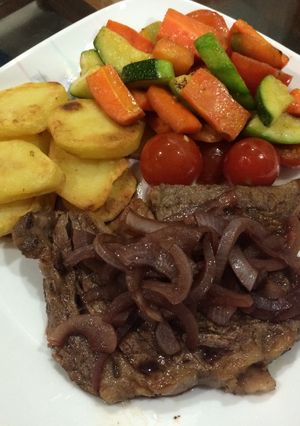Hình của món Beefsteak sốt rượu vang (hoặc sốt Teriyaki).