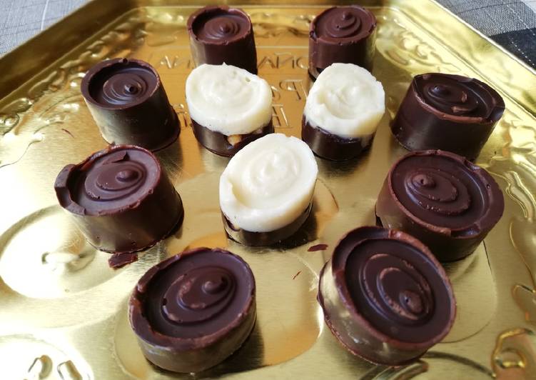 Bombones de maíz crujiente y avellanas