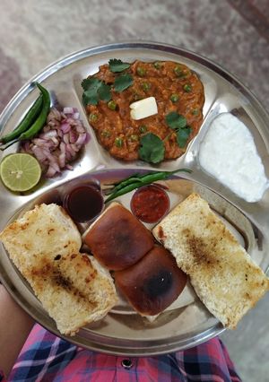 A picture of Pav bhaji.