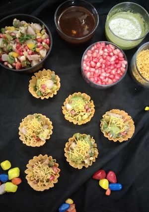 શિંગોડા બાસ્કેટ ચાટ (Shingoda Basket Chaat Recipe In Gujarati) રેસીપી મુખ્ય ફોટો