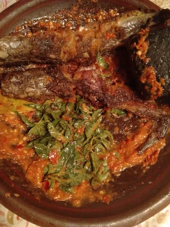 Langkah Mudah untuk Menyiapkan Resep Pecel lele kemangi / penyet lele sambal kemangi yang Lezat Anti Ribet, Lezat Sekali
