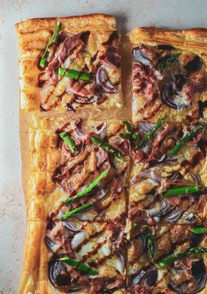 A picture of Summertime Red Onion, Asparagus & Prosciutto Tart.