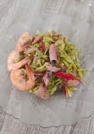 Foto resep Oseng Bunga Pepaya dengan Cumi Asin dan Udang
