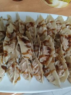Una foto de Gyozas de Cerdo con Verduras