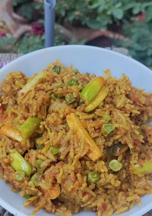 મસાલા ભાત (Masala Bhat Recipe In Gujarati) રેસીપી મુખ્ય ફોટો