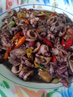 Foto resep Oseng Cumi Hitam Mercon