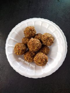 अलसी के लड्डू (Alsi Ke Laddu Recipe In Hindi) रेसिपी मुख्य फोटो