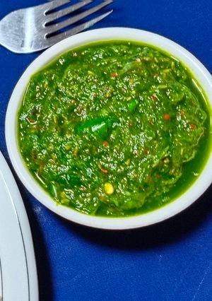 A picture of Green Garlic Chutney.